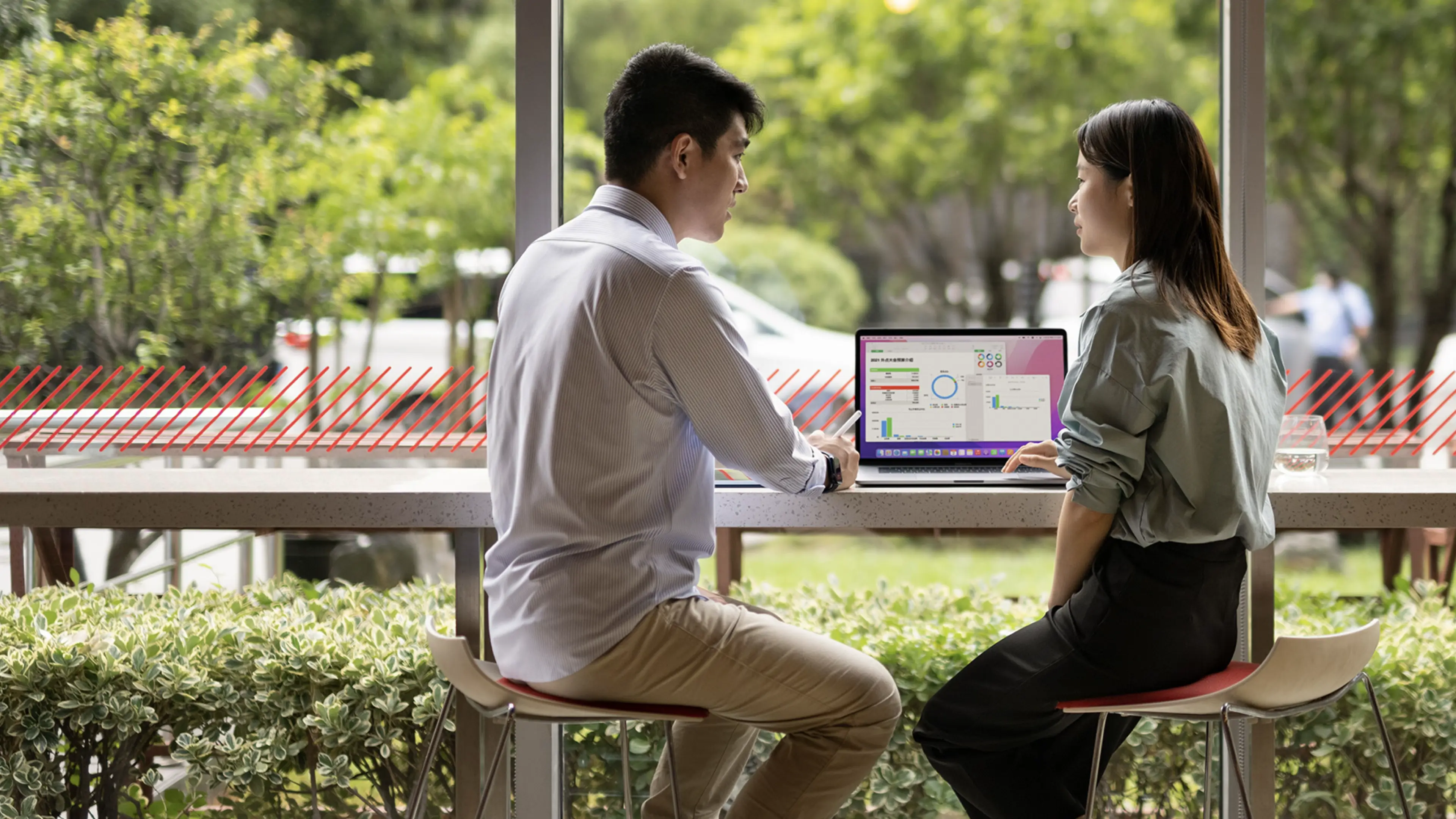 App ecosystem showing Microsoft 365, Google Workspace and other apps